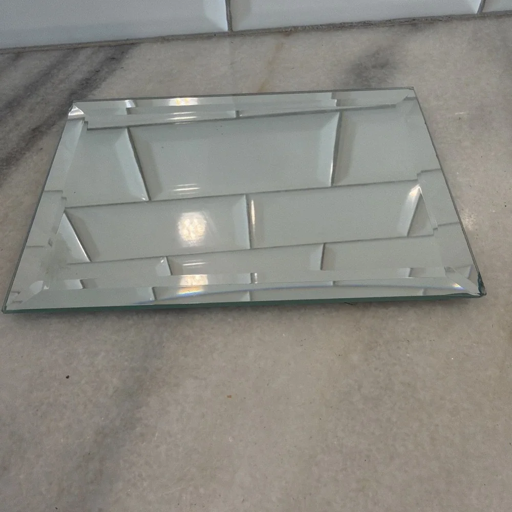 Beveled Display Mirror Tray